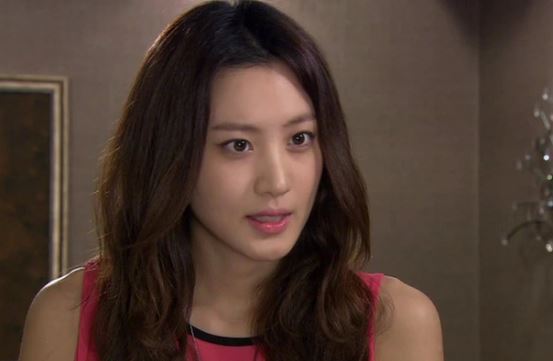 Sau khi nghe lén tôi và mẹ đẻ nói chuyện, chồng về nhà khóc nức nở rồi chìa ra một tờ giấy oan nghiệt