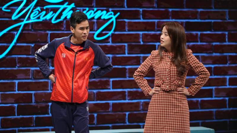 Chàng trai khiếm thị chinh phục đường đua marathon 42km