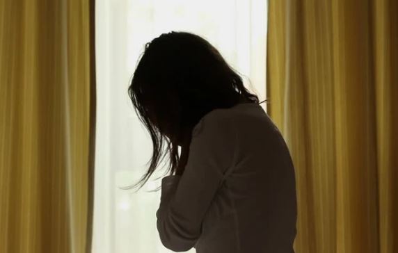 Dù rất hận chồng, nhưng lời nói của mẹ chồng khiến tôi cảm thấy bối rối