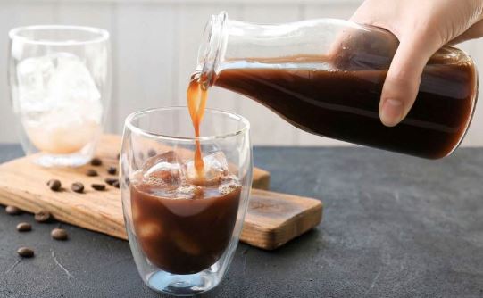 Uống cà phê nóng hay đá sẽ tốt hơn?