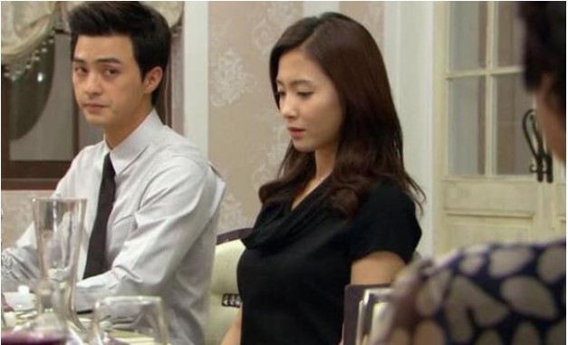 Đưa chồng sắp cưới đến giới thiệu với bà chủ nơi tôi làm, nào ngờ nhận được cái kết đau đớn