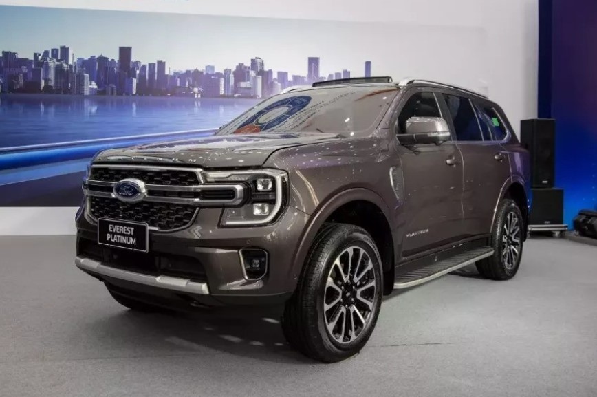 Ford Everest Platinum chốt giá 1,545 tỷ đồng, sở hữu loạt công nghệ dẫn đầu phân khúc
