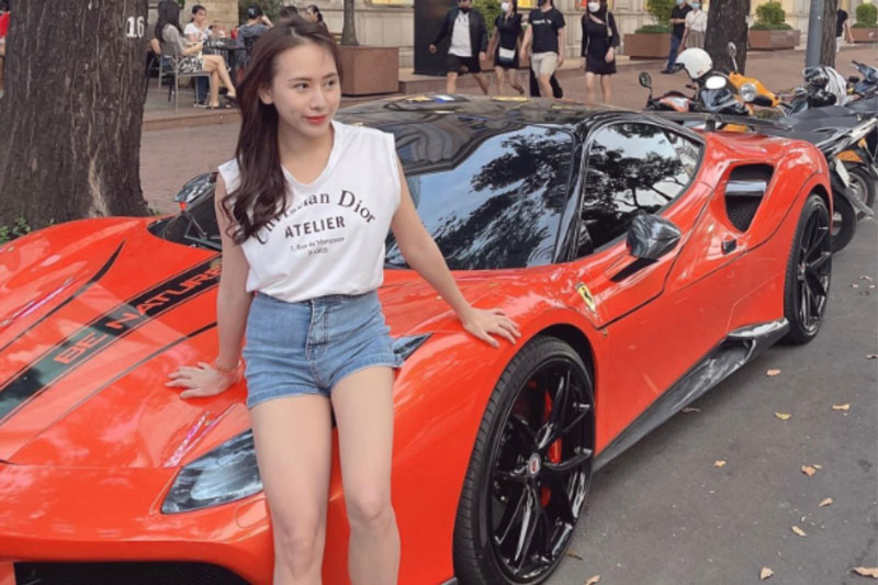 Hé lộ cuộc sống của Hoa hậu U40 Kim Anh thích cosplay thành Gen Z