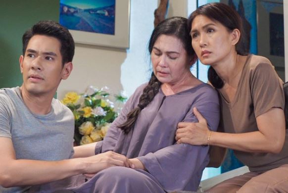 V&#x1EE3; t&#xF4;i b&#x1ECF; 20 tri&#x1EC7;u mua m&#x1ED9;t m&#xF3;n &#x111;&#x1ED3; &#x111;&#x1EC3; &#x27;d&#x1EB1;n m&#x1EB7;t&#x27; m&#x1EB9; ch&#x1ED3;ng khi&#x1EBF;n gia &#x111;&#xEC;nh c&#x103;ng th&#x1EB3;ng