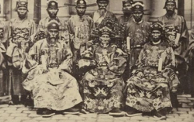 Vị tiến sĩ đầu tiên đi sứ phương Tây