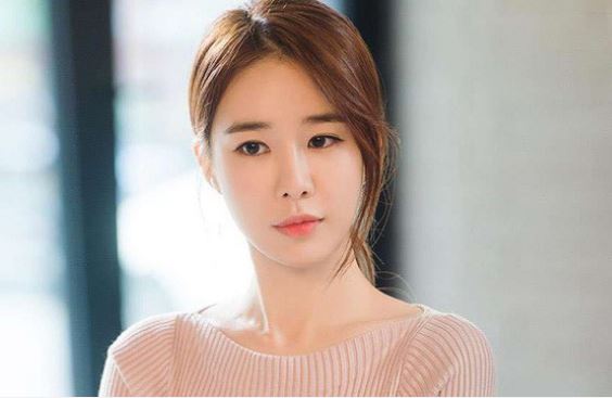 Nghe mẹ chồng đòi tiền lương trông cháu, tôi thấy chua chát và bức xúc quá, bà tính toán rạch ròi và chỉ biết có tiền, chẳng khác nào người dưng