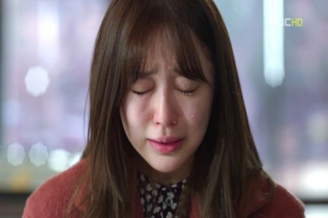 Trước ngày tái hôn, mẹ chồng cũ bỗng tặng một vật khiến tôi bật khóc