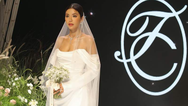 Minh Tú biến hóa từ đồ cưới thập niên 70 đến tương lai phóng khoáng và hoang dại