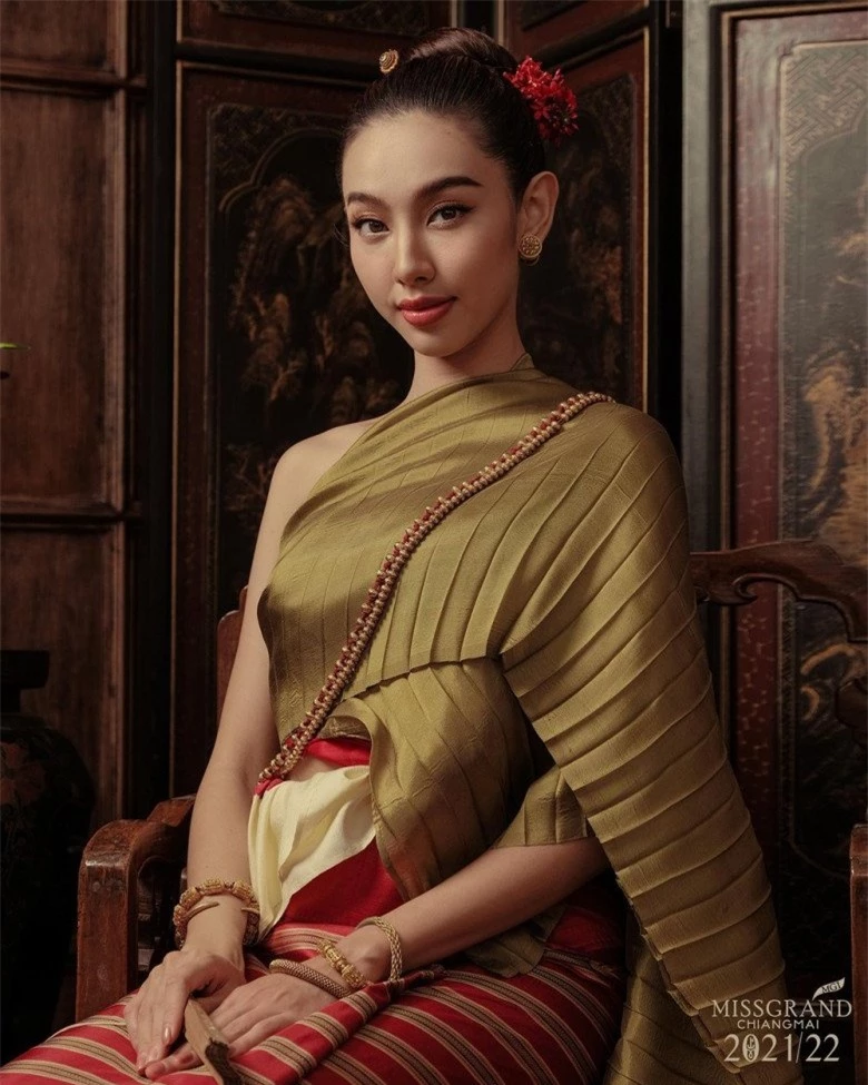 Phạm Băng Băng đẹp như nữ hoàng với trang phục truyền thống Thái Lan, có một sao Việt cũng không kém cạnh - 12
