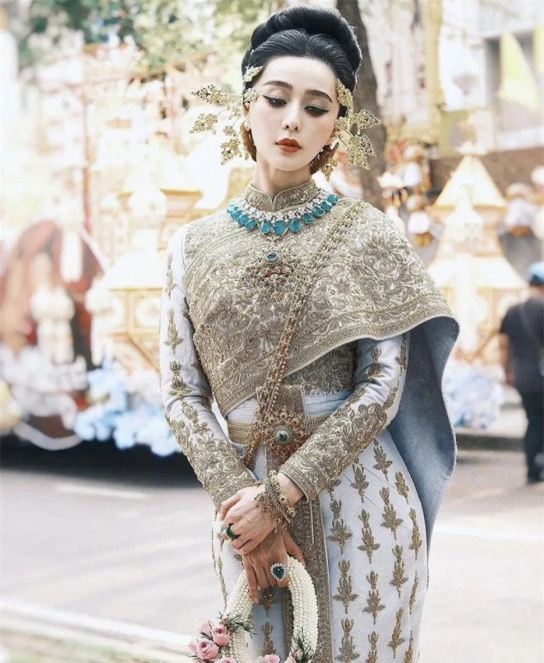 Phạm Băng Băng đẹp như nữ hoàng với trang phục truyền thống Thái Lan, có một sao Việt cũng không kém cạnh - 3