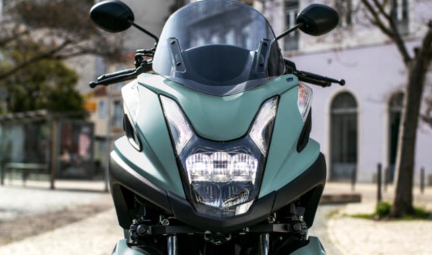 Quyết đấu Honda Air Blade, Yamaha tung ‘vua xe ga’ 155cc mới cực đẹp, có phanh ABS, giá dễ tiếp cận