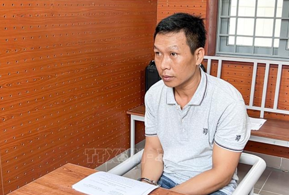 Khởi tố, bắt tạm giam đối tượng giả danh Công an lừa tình, lừa tiền nhiều phụ nữ