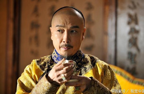 Một ngày của hoàng đế: Thức dậy lúc 4 giờ sáng, làm việc suốt 12 tiếng, liệu có ‘sướng như vua’?