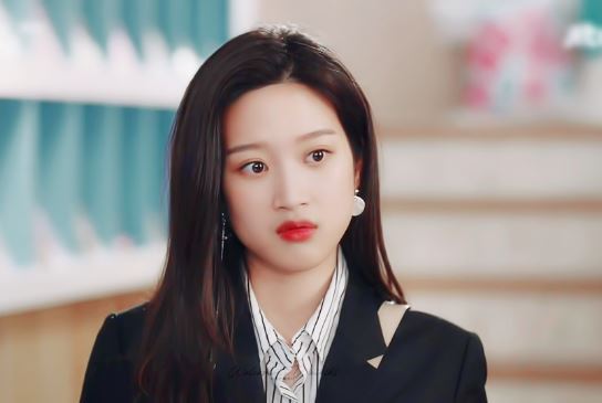 Tự nhiên tháng nào cũng thâm hụt hẳn một khoản, tôi mách chồng thì anh quay sang bênh mẹ chằm chặp