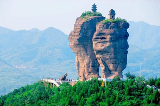 Ngôi chùa cổ bí ẩn trên đỉnh núi cao chót vót ở Hà Bắc, ai cũng thắc mắc không có đường lên thì xây dựng như thế nào?