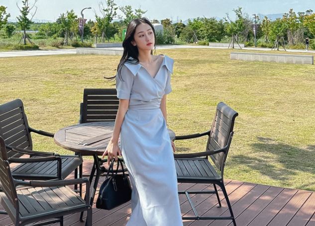 Muốn theo đuổi phong cách tối giản, quý cô trên 40 tuổi hãy sắm 5 món thời trang