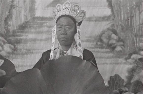 Mộ của Lý Liên Anh được khai quật, tình trạng bên trong quan tài khiến người ta phải kinh hãi