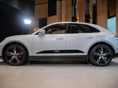 Hé lộ giá Porsche Macan thuần điện sắp bán tại Việt Nam