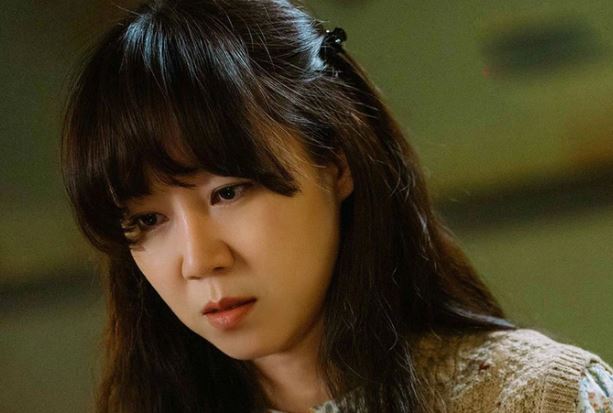 Tôi bàng hoàng, ngã ngửa trước bộ dạng của mẹ chồng lúc nửa đêm