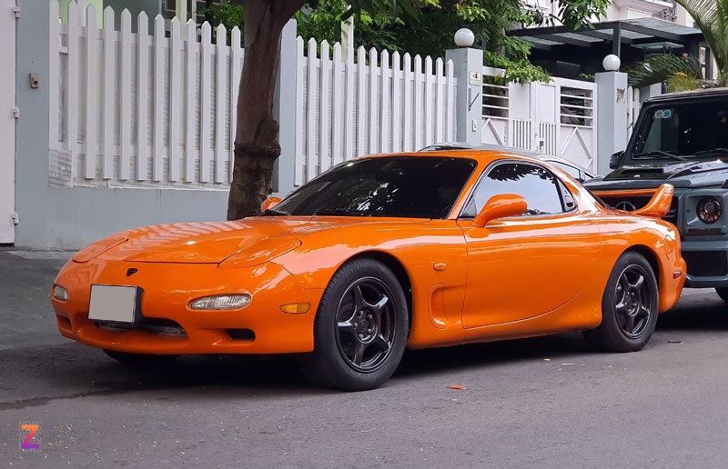Cận cảnh Mazda RX-7 hàng hiếm tại Việt Nam