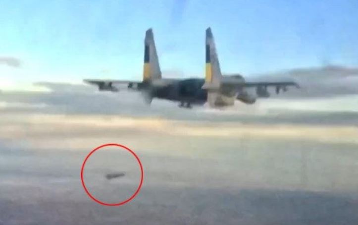 Tiêm kích Su-27S Ukraine lần đầu ném bom AASM-250 Hammer