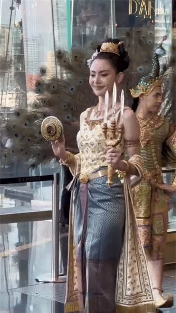 7 nữ thần Songkran 2024 “bất phân thắng bại”: 2 bạn thân Lisa so kè nhan sắc, trùm cuối gây xao xuyến cực mạnh- Ảnh 22.