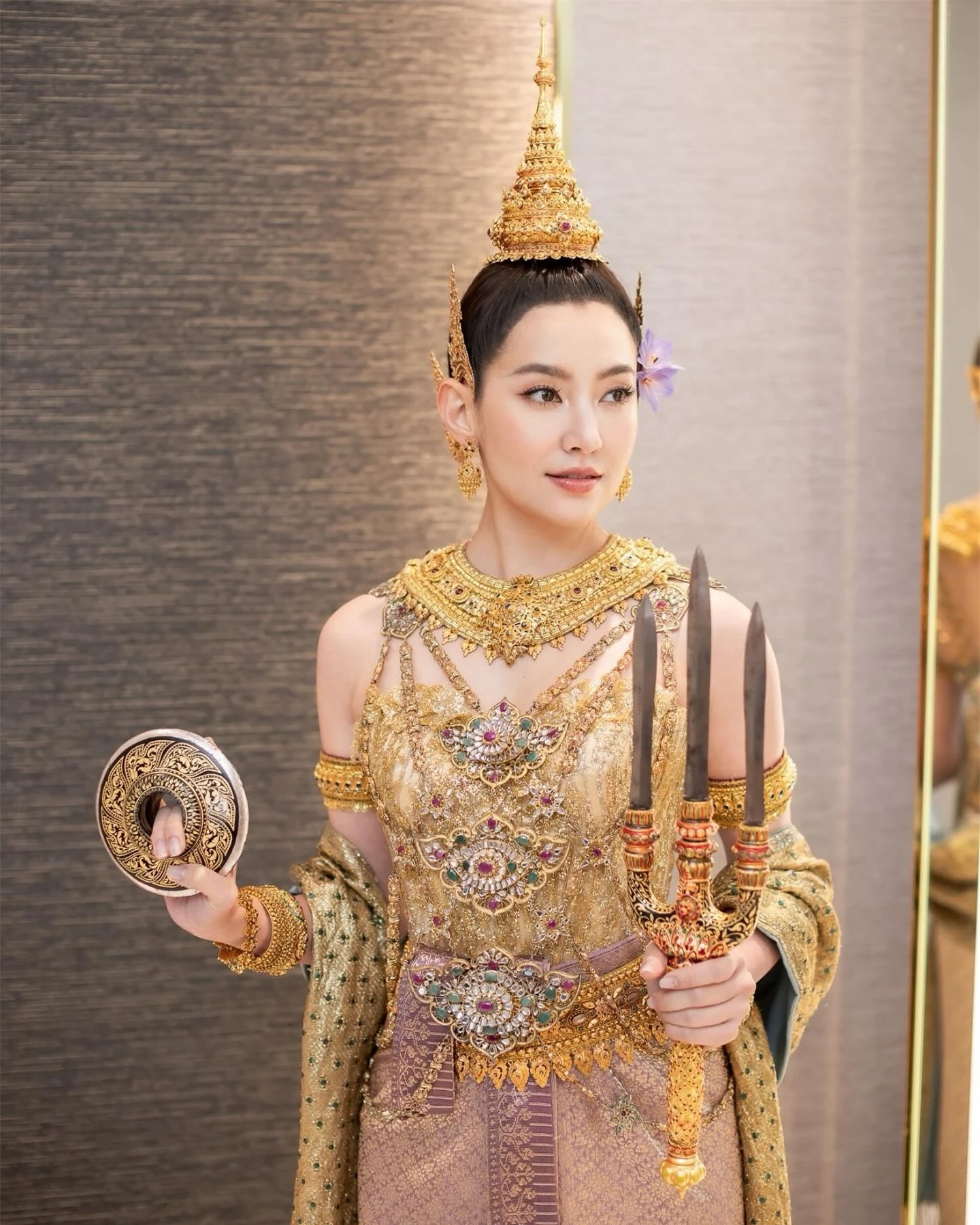 7 nữ thần Songkran 2024 “bất phân thắng bại”: 2 bạn thân Lisa so kè nhan sắc, trùm cuối gây xao xuyến cực mạnh- Ảnh 5.