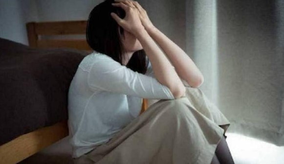 Mang bầu 3 tháng phát hiện chồng có hành động lạ trong nhà tắm, tôi bỏ đi trong đêm