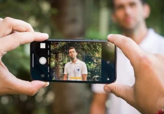 Tại sao nói người không ăn ảnh là số sướng? Ăn ảnh liên quan tài vận, vì sao có người ăn ảnh người không?