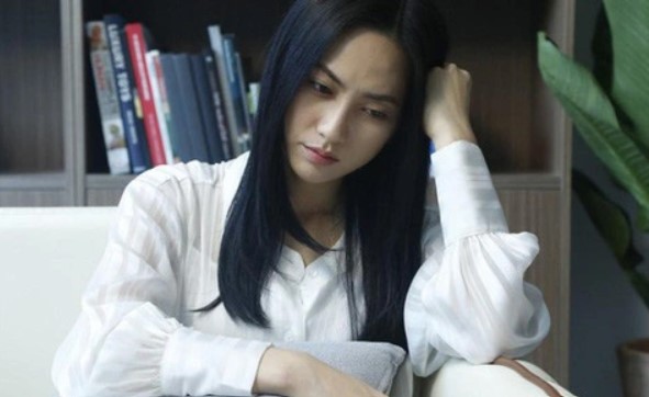 M&#x1EB9; ch&#x1ED3;ng r&#x1EE7; &#x111;i si&#xEA;u th&#x1ECB;, t&#xF4;i h&#x1ED3; h&#x1EDF;i chu&#x1EA9;n b&#x1ECB; &#x111;&#x1EC3; r&#x1ED3;i ph&#xE1;t ng&#x1B0;&#x1EE3;ng gi&#x1EEF;a ch&#x1ED1;n &#x111;&#xF4;ng ng&#x1B0;&#x1EDD;i, v&#x1EC1; t&#x1EDB;i nh&#xE0; c&#xF2;n g&#x1EB7;p chuy&#x1EC7;n kh&#x1EE7;ng khi&#x1EBF;p h&#x1A1;n