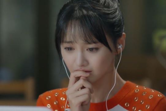 Tôi cầm "món quà" mẹ chồng tặng trên tay mà run rẩy không nói thành lời