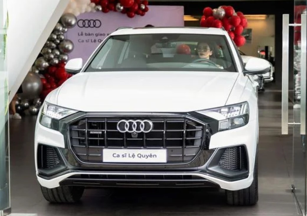 Điểm danh loạt xe sang của Lệ Quyên, chiếc đắt nhất lên đến 20 tỷ