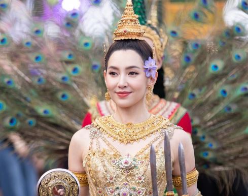 7 nữ thần Songkran 2024 “bất phân thắng bại”: 2 bạn thân Lisa so kè nhan sắc, trùm cuối gây xao xuyến cực mạnh