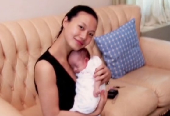 Đỉnh cao bà vợ nội trợ: Mặc toàn đồ hiệu vào bếp, nguyên liệu nấu ăn đắt đỏ, thu hút lượt xem 'khủng'