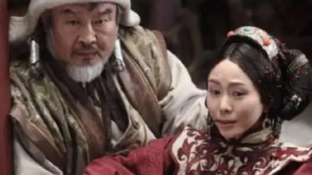 Thành Cát Tư Hãn có một sở thích đặc biệt, phụ nữ thời xưa đau khổ tột cùng, nhưng ngày nay thì đó là chuyện bình thường!