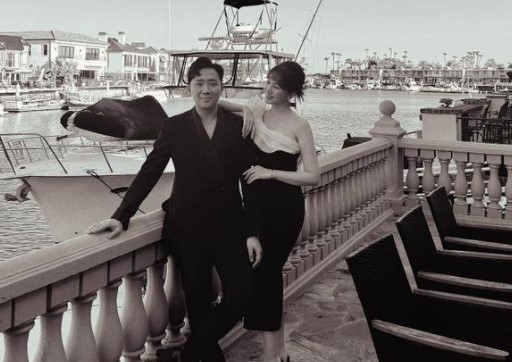 Hari Won nói về chuyện có nhà ở Mỹ, Trấn Thành khoe doanh thu nửa triệu đô