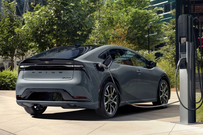 Xe hybrid - Bước đệm lớn trong chiến lược điện hóa