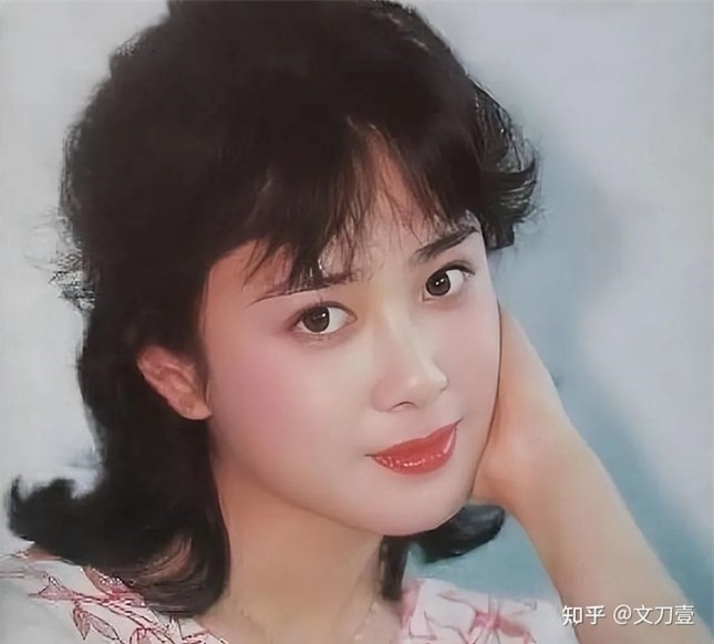 Cuộc đời Đát Kỷ gợi cảm nhất màn ảnh: Hai lần ly hôn, con trai duy nhất qua đời ảnh 3