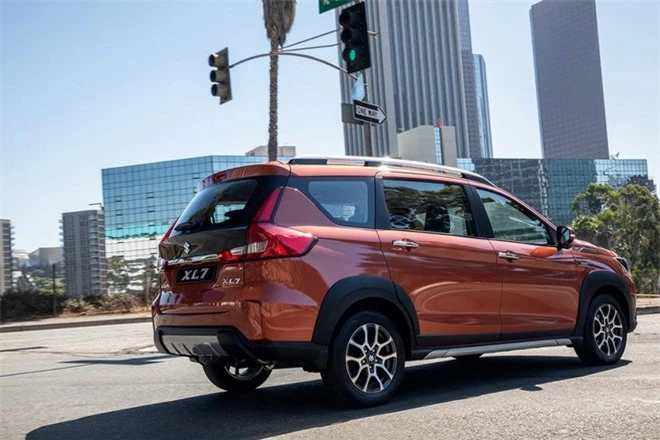 Giá xe Suzuki XL7 đầu tháng 4/2024 ’rẻ ngã ngửa’, nhăm nhe ‘kết liễu’ Mitsubishi Xpander Cross ảnh 5