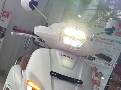 Xe ga thời trang cao cấp Honda Stylo 160 về Việt Nam với giá bán 'giật mình'