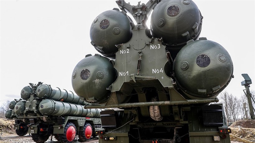 Iran đã bí mật nhận tiêm kích Su-35 và hệ thống phòng không S-400? Iran đã bí mật nhận tiêm kích Su-35 và hệ thống phòng không S-400?