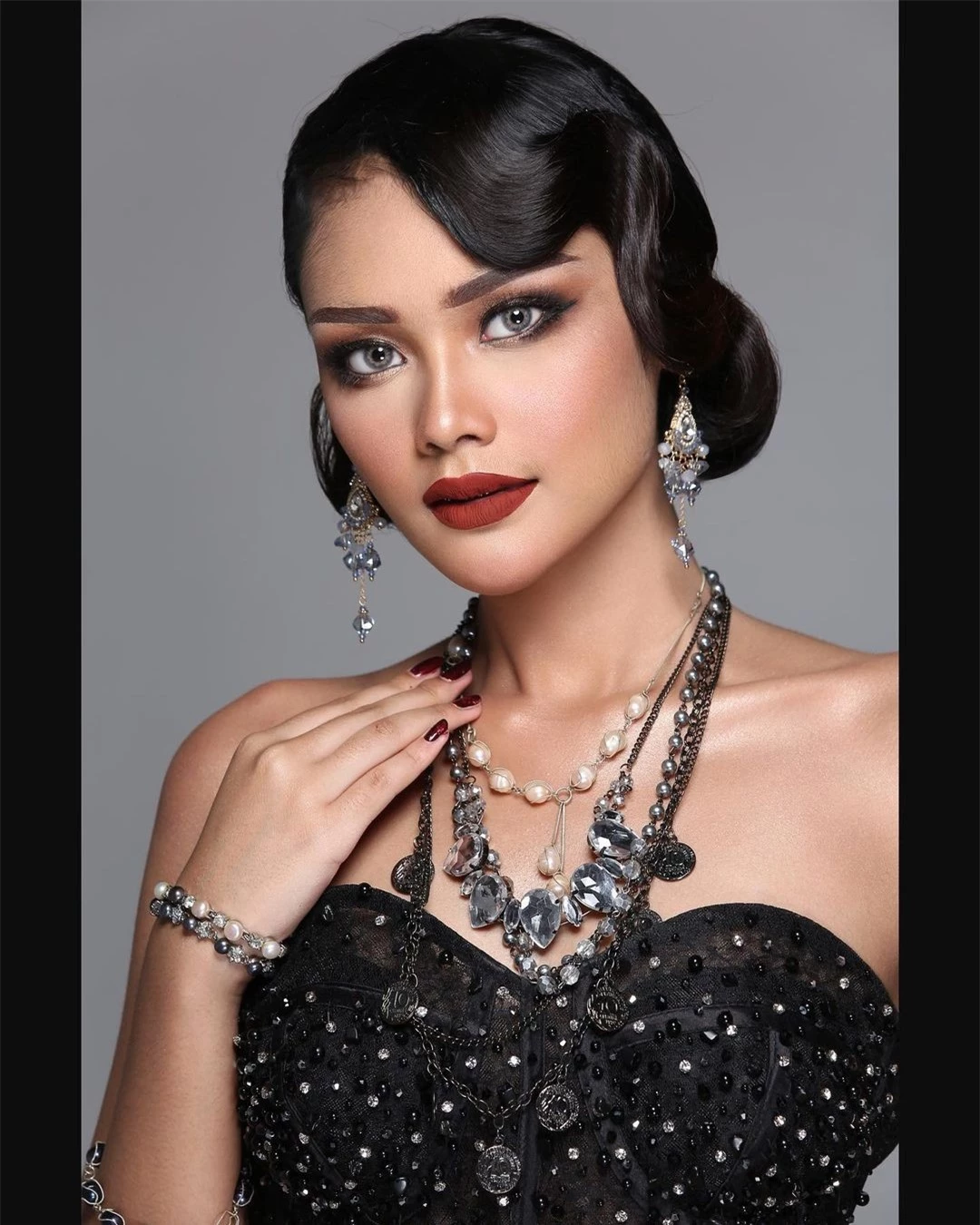 Người đẹp 20 tuổi đăng quang Hoa hậu Indonesia 2024 ảnh 14