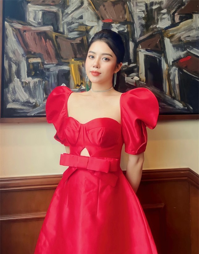 Nữ 9X xinh đẹp cùng hành trình khẳng định bản thân từ kỹ sư Kinh tế Xây dựng trở thành MC VTV tài năng ảnh 8