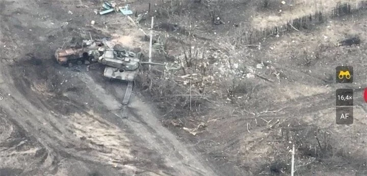 Xe tăng M1 Abrams của Ukraine bị phá hủy trên chiến trường.jpg