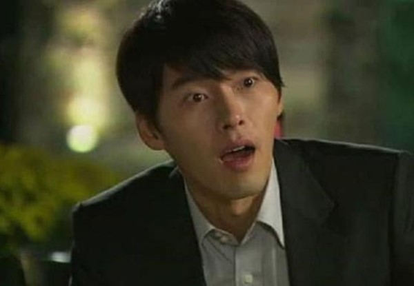 Tôi nói dối đi công tác nhưng nửa đêm lẻn về nhà, vừa mở cửa nhìn cảnh tượng đó mà lạnh sống lưng