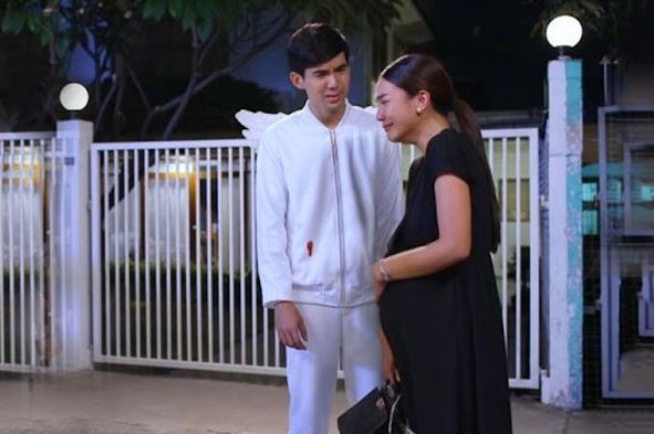 Bầu vượt mặt vẫn nấu ăn cho chồng, chưa kịp ăn anh đã hất đổ vì bát miến thiếu mộc nhĩ