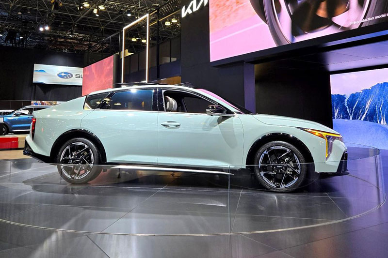 Chiêm ngưỡng vẻ đẹp của Kia K4 vừa trình làng, thay thế Kia K3