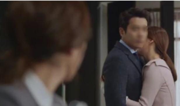 Chồng ngoại tình 7,8 lần vợ vẫn quyết định tha thứ nhưng kết cục lại dần đẩy bản thân xuống 'vực thẳm'