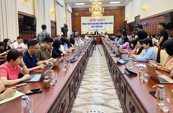 Điều hành lãi suất phù hợp với diễn biến thị trường