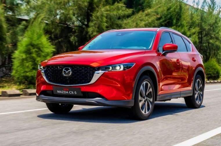 Đua với Honda CR-V và Hyundai Tucson, Mazda CX-5 bất ngờ giảm trở về mức giá ‘huyền thoại’